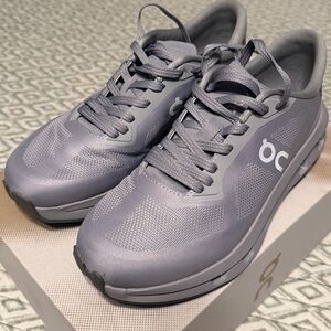 On Running Cloudzone Trainer in Light Gray